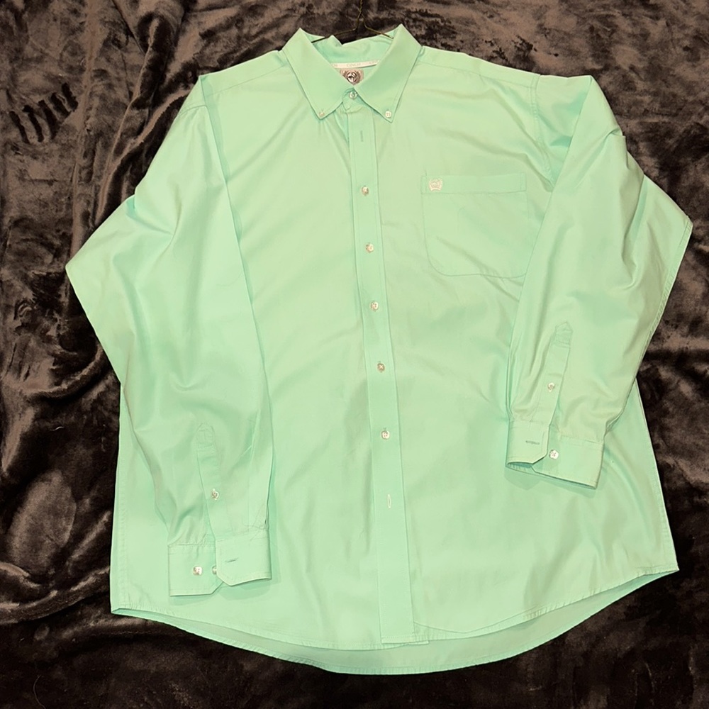 Cinch Men’s long sleeve button up shirt size large in mint green